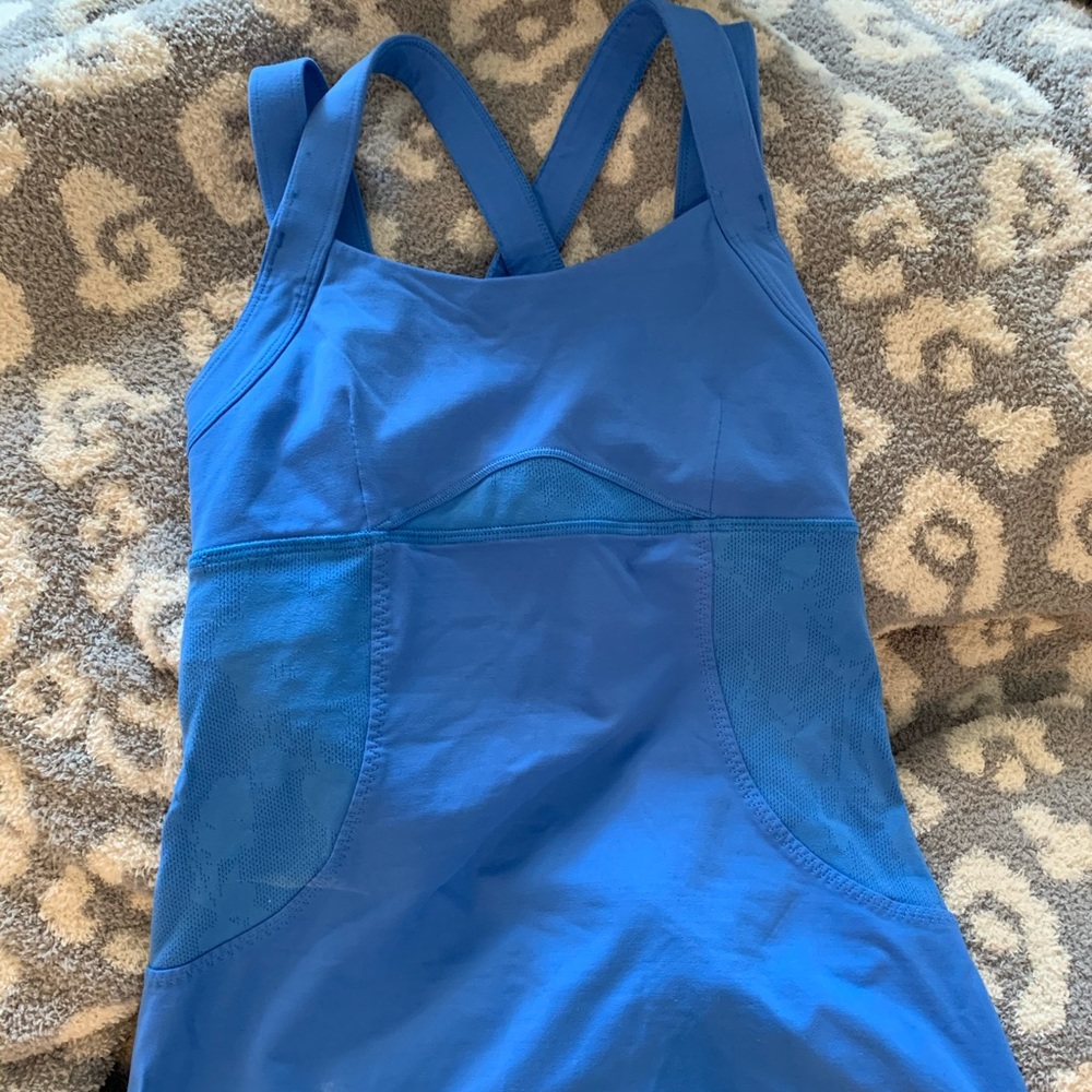 Lululemon top